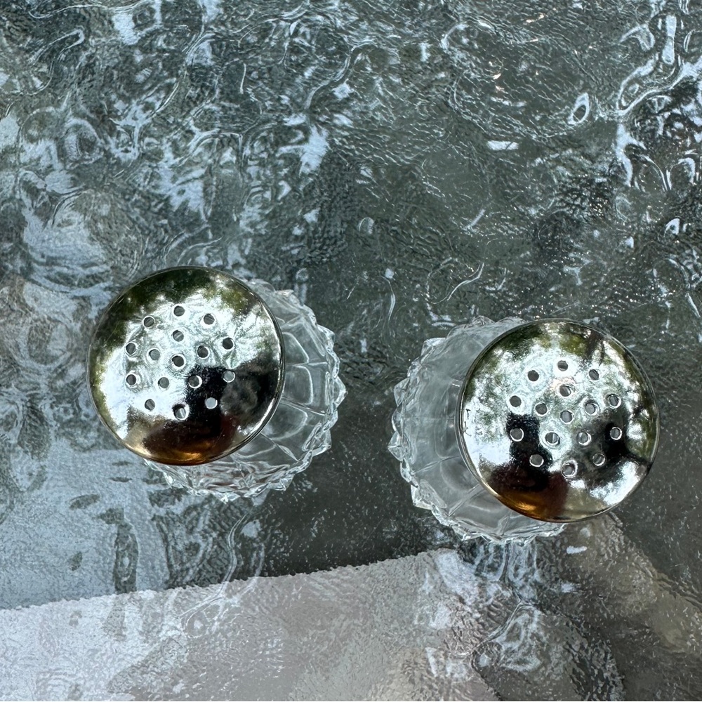 Vintage Cristal D'Arques Cut Crystal Salt & Pepper Shakers - Picture 3 of 6